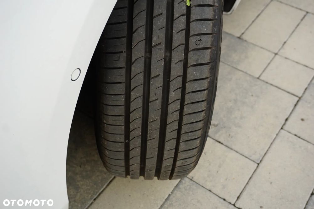 BMW Seria 2 218i GT Advantage - 4
