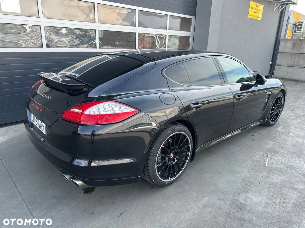 Porsche Panamera 4S - 1