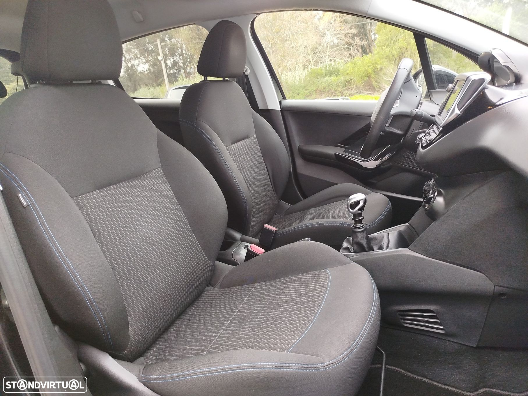Peugeot 208 1.5 BlueHDi Signature - 14