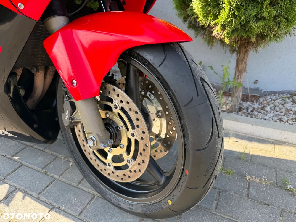 Honda CBR - 13