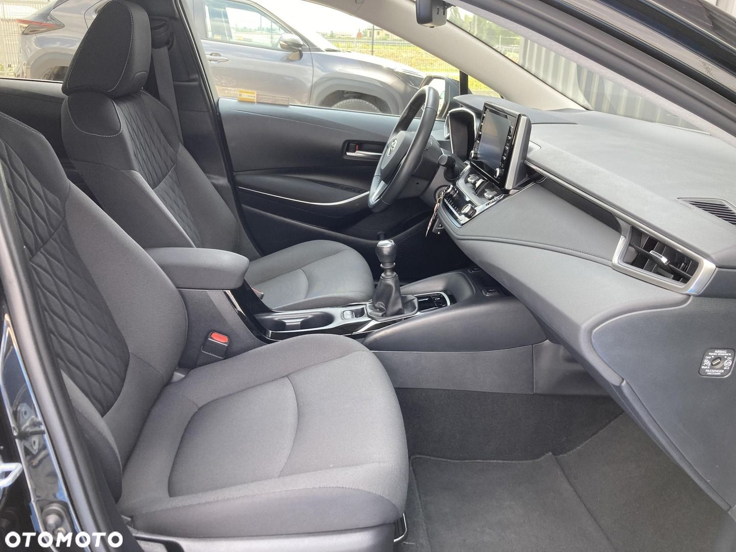 Toyota Corolla - 10