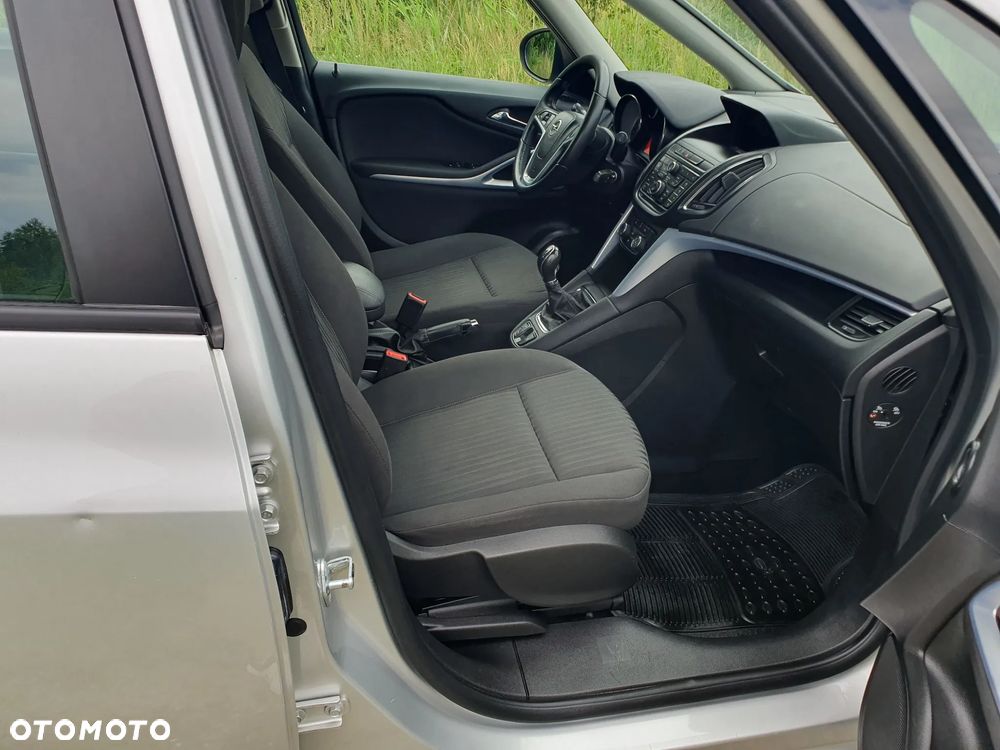 Opel Zafira - 22