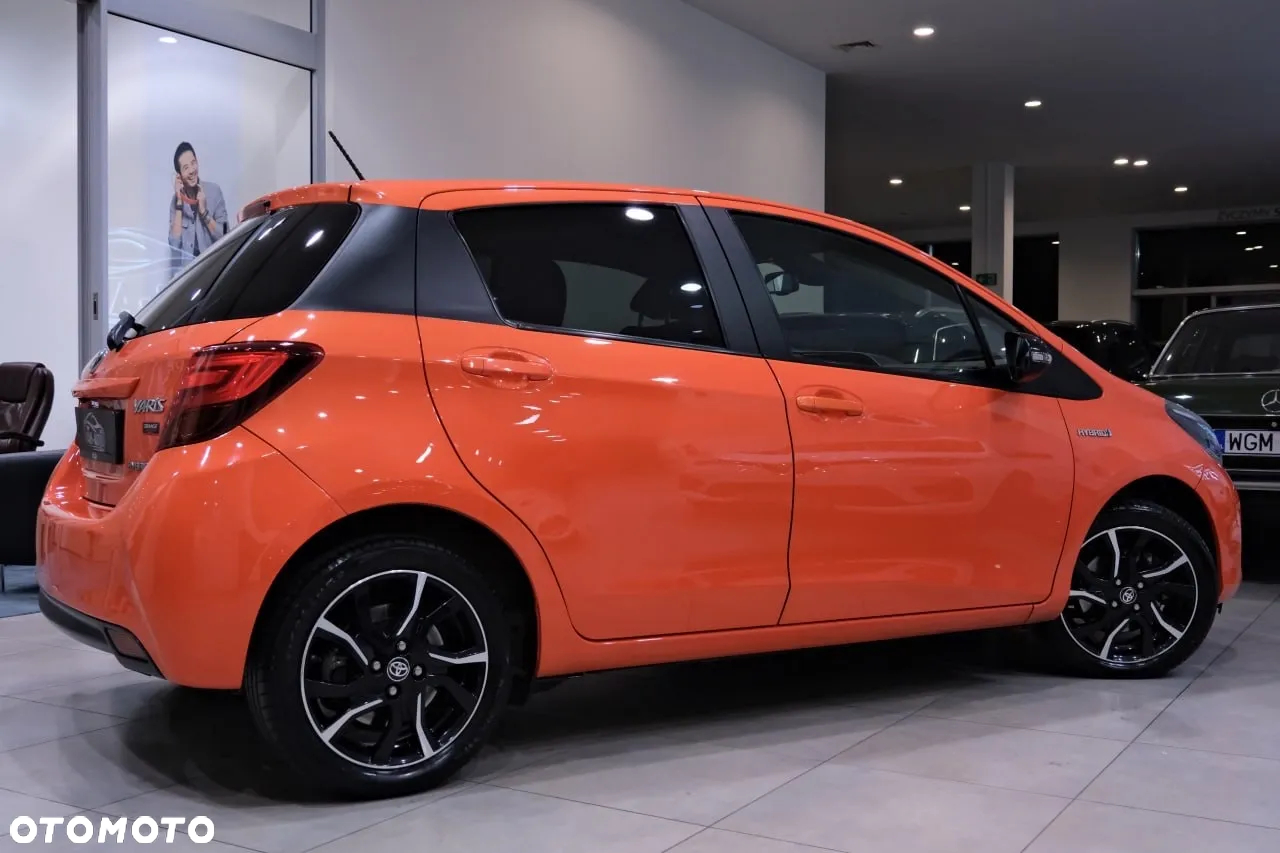 Toyota Yaris - 10
