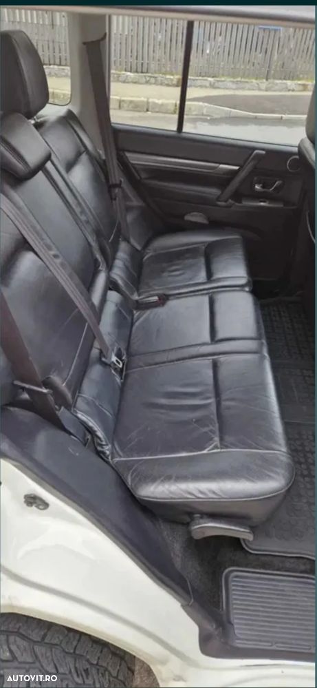 Mitsubishi Pajero - 7