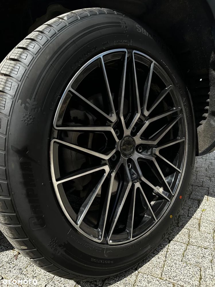 Jeep Grand Cherokee - 38