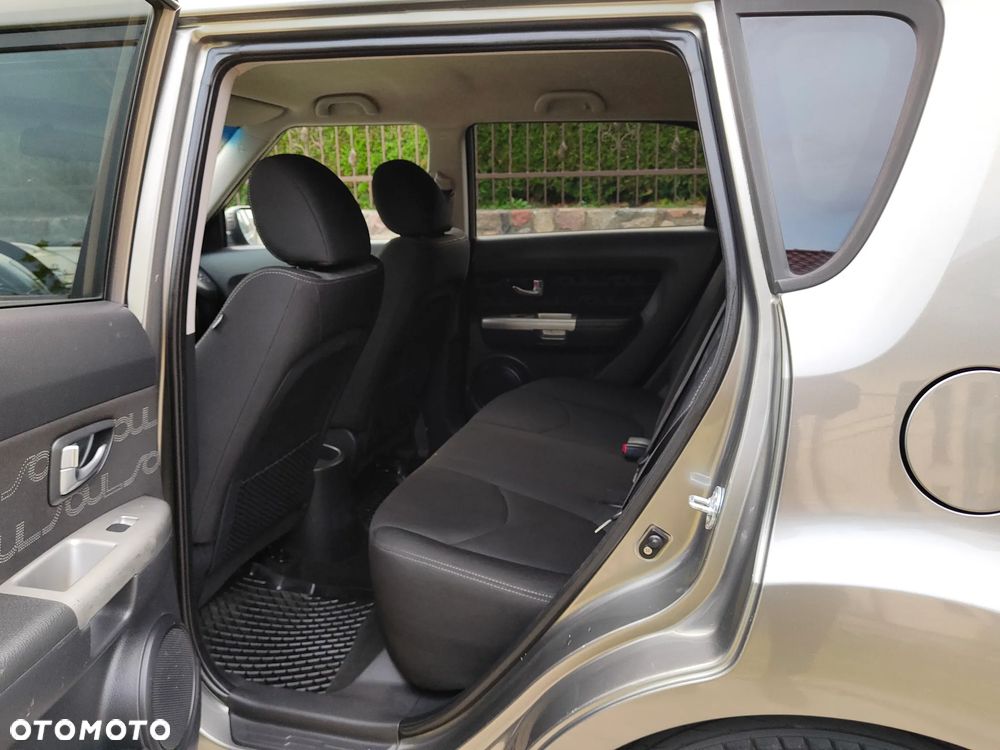 Kia Soul 1.6 CRDI Dream-Team Edition - 16