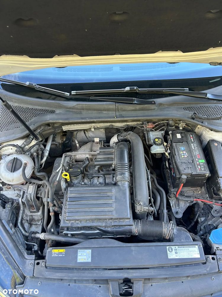 Volkswagen Golf 1.4 TSI BMT Highline - 18