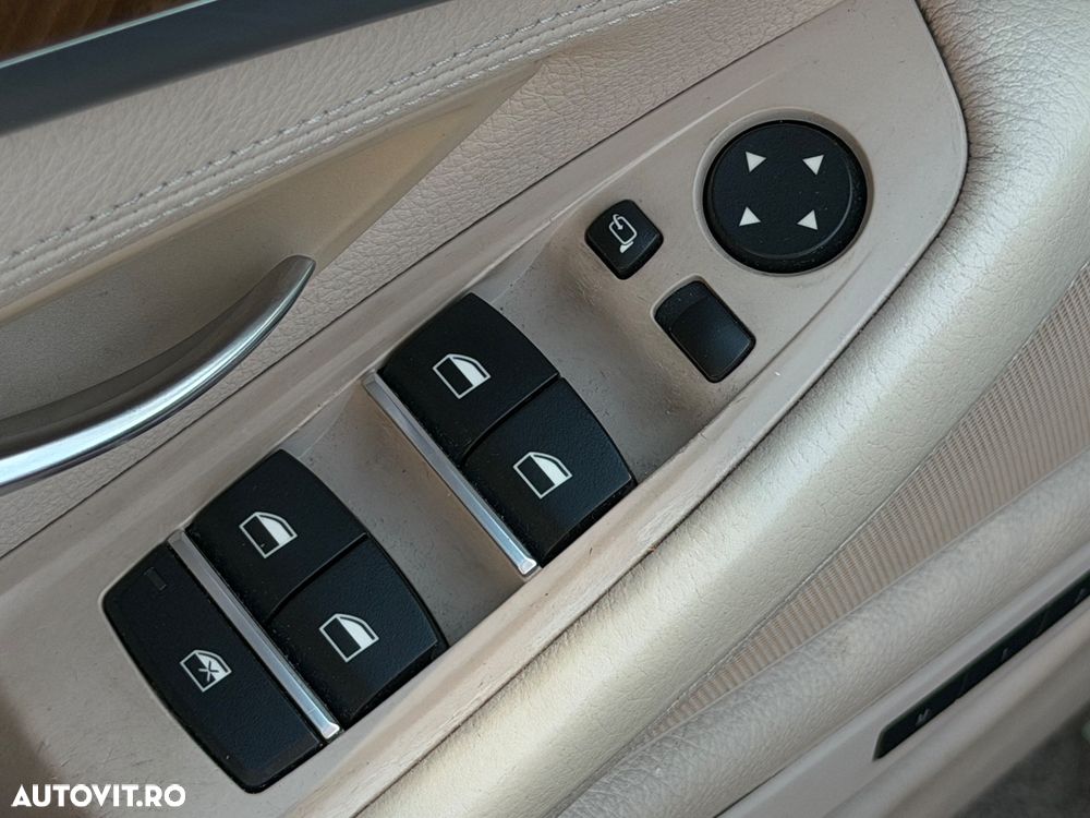 BMW Seria 5 520d Aut. - 23