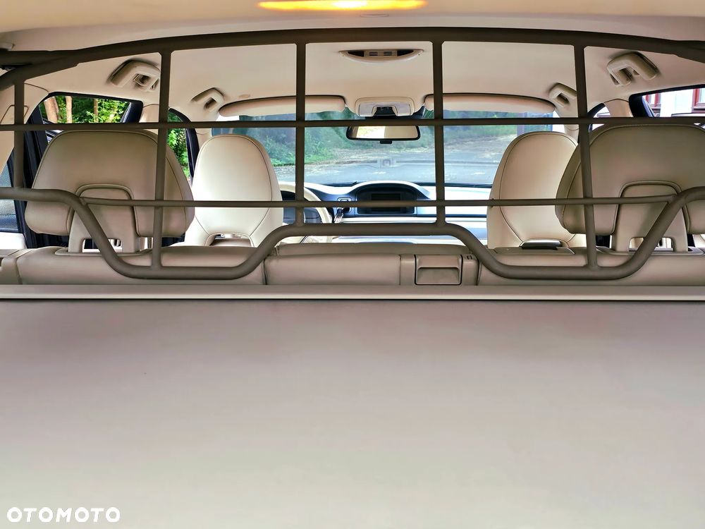 Volvo XC 70 D5 AWD Momentum - 29