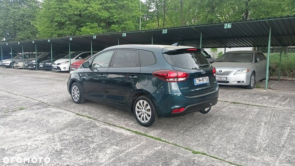 Kia Carens 1.7 CRDi L 7os - 17