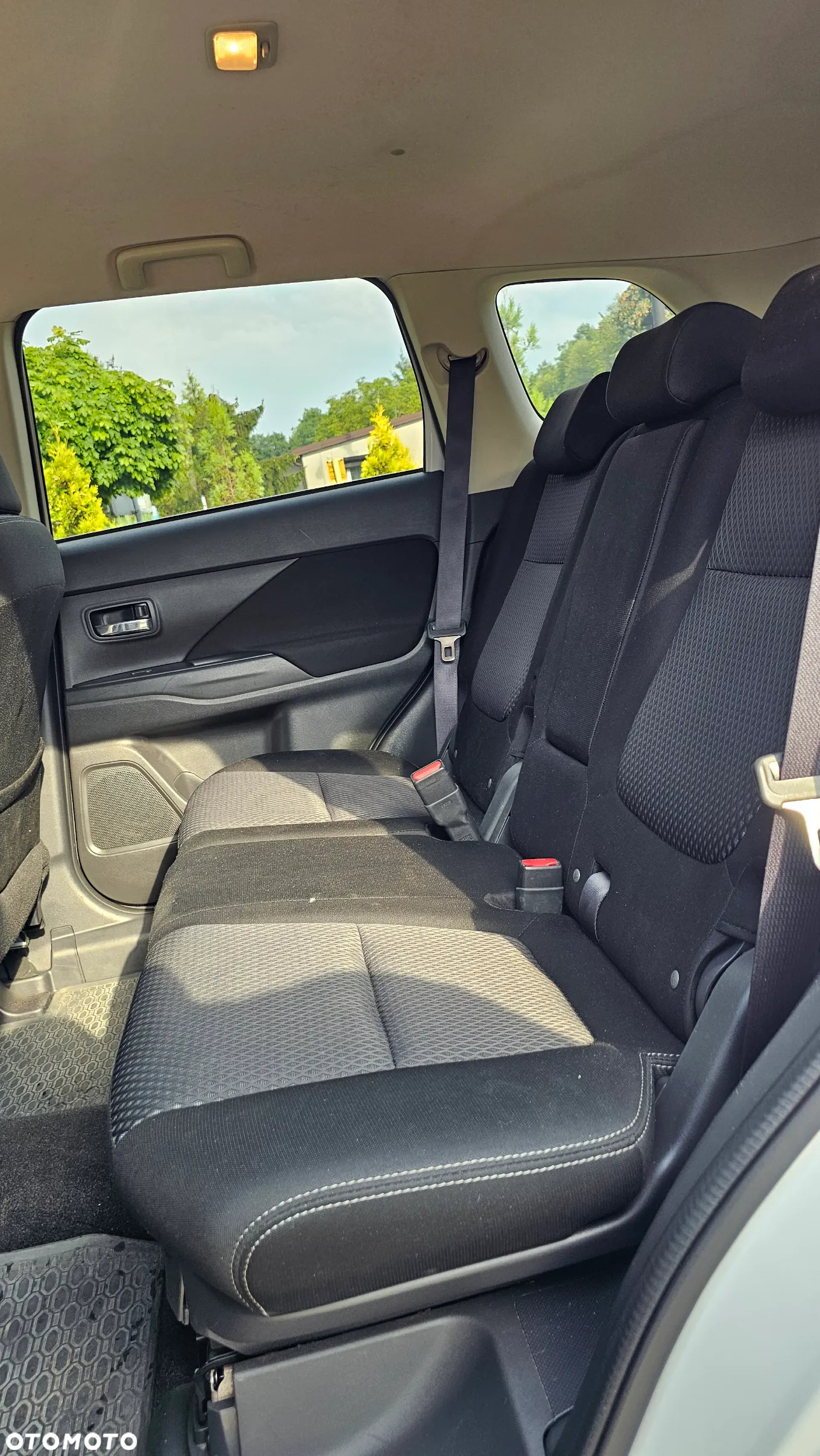 Mitsubishi Outlander 2.0 Instyle Navi 4WD CVT - 21