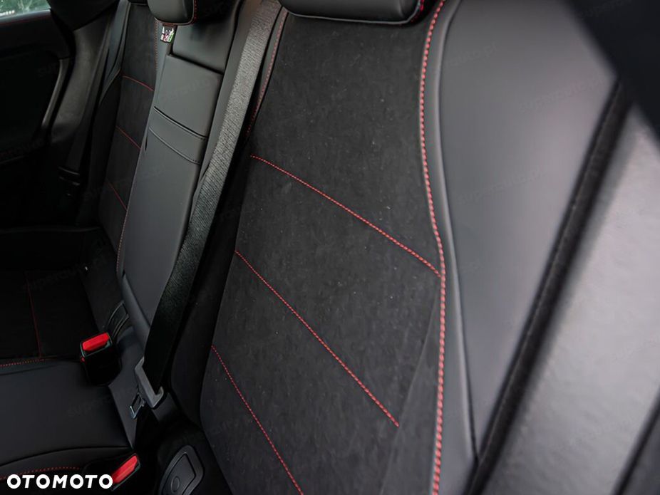 Mercedes-Benz CLA 200 mHEV 8G-DCT - 13