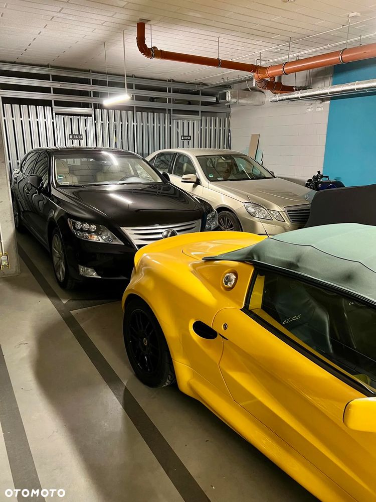 Lexus LS 600h L Superior - 25