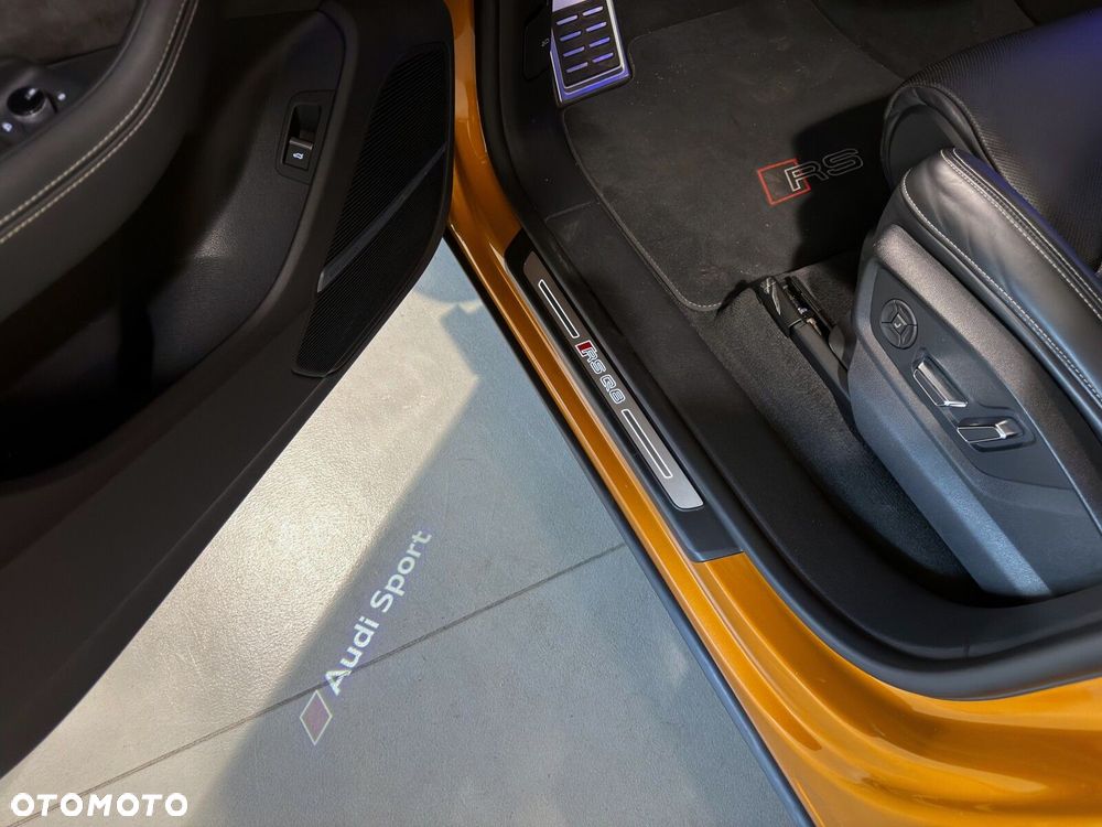 Audi RS Q8 - 32