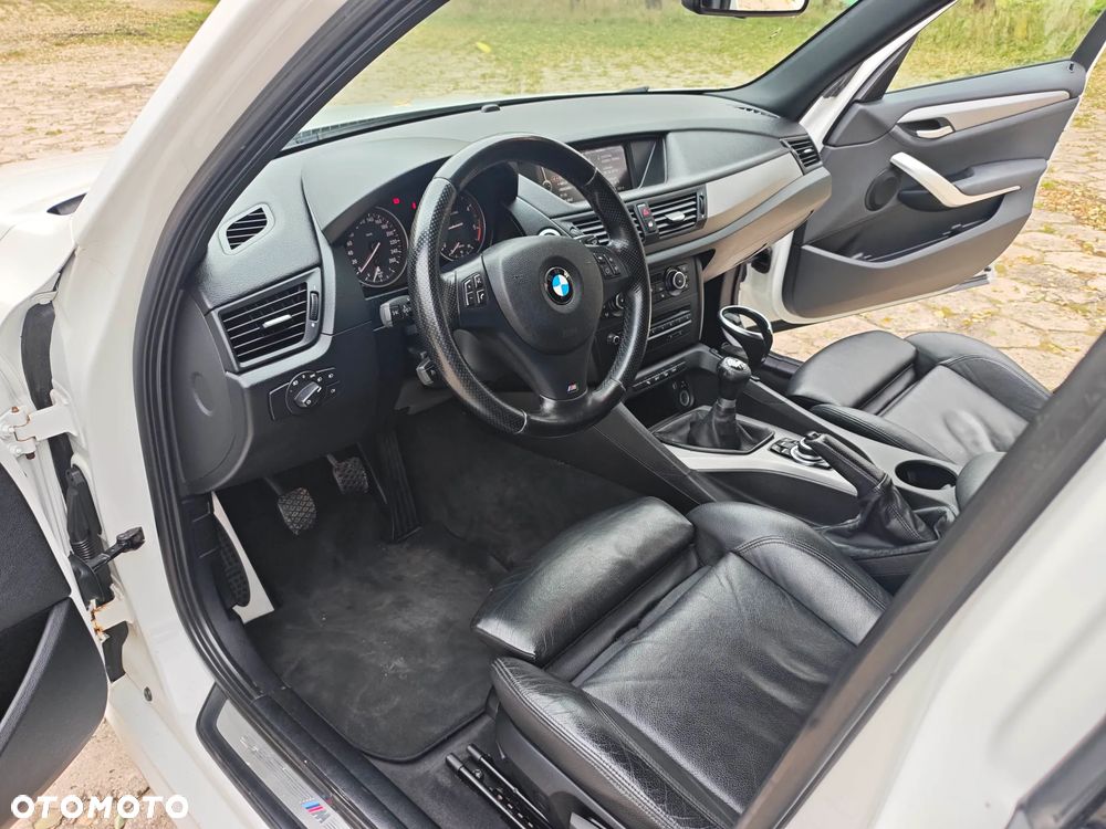 BMW X1 xDrive18d xLine - 27