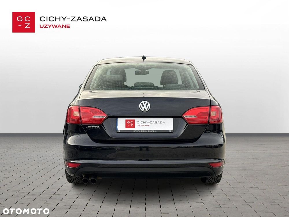 Volkswagen Jetta - 6