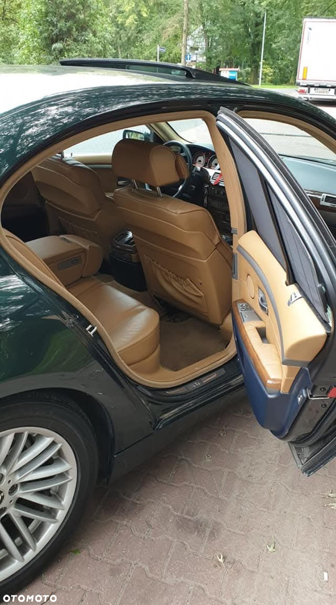 BMW Seria 7 735i - 6
