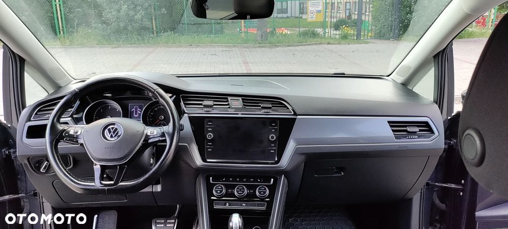 Volkswagen Touran 2.0 TDI SCR DSG ACTIVE - 17