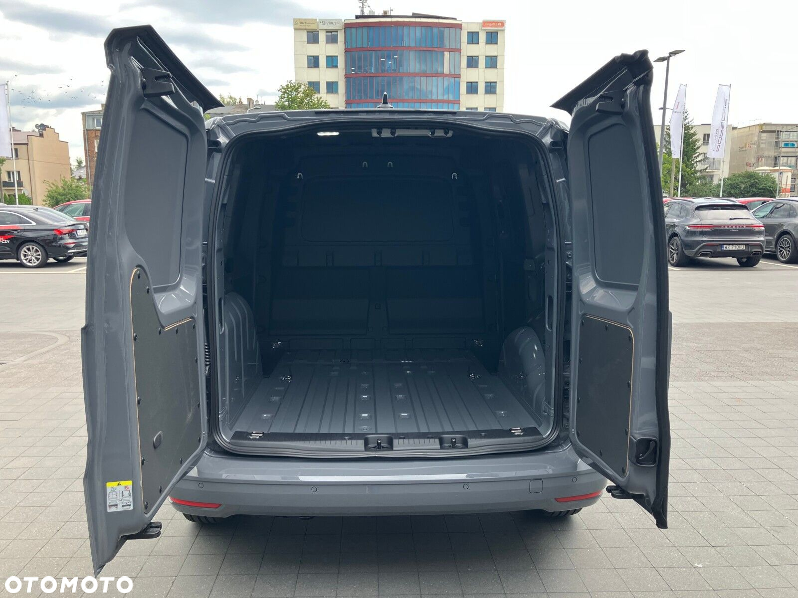 Volkswagen Caddy Volkswagen Caddy Cargo, silnik: 2,0 l TDI EU6 122 KM, skrzynia biegów: automatyczna DSG 7-biegowa, rozstaw osi: 2755 mm - 17