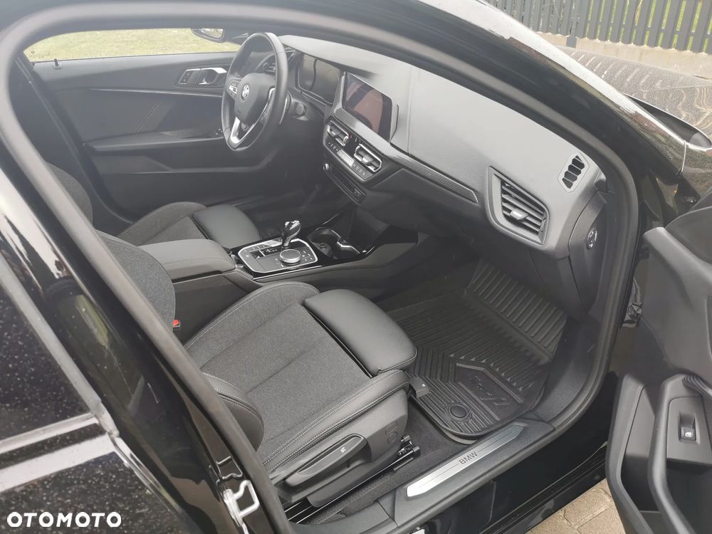 BMW Seria 1 120i Edition Colorvision - 11