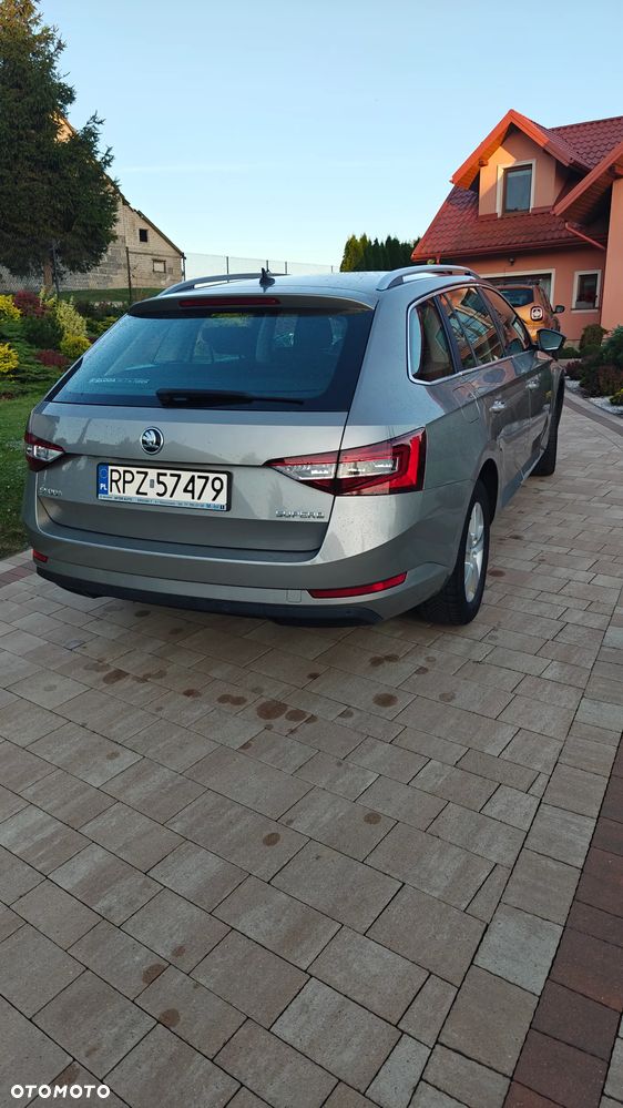 Skoda Superb 1.8 TSI Ambition - 4
