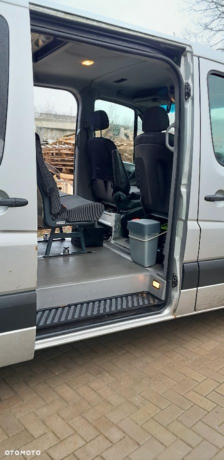 Mercedes-Benz Sprinter - 11