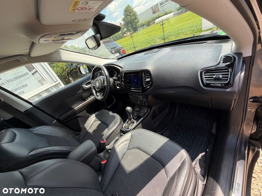 Jeep Compass - 22