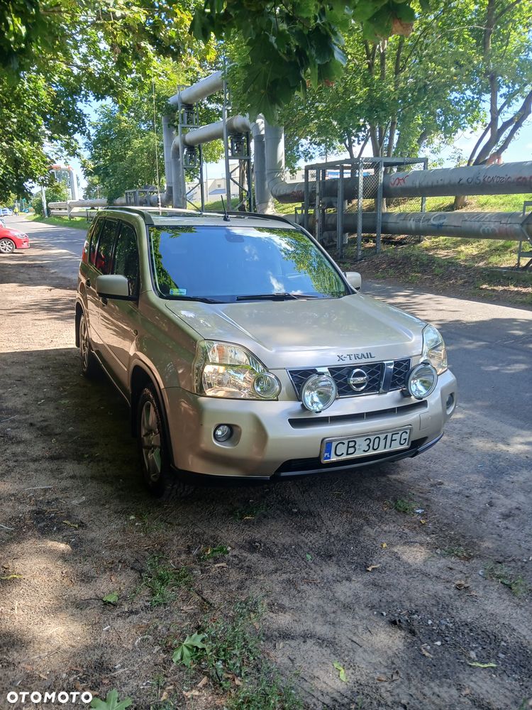 Nissan X-Trail 2.0 dCi SE - 2