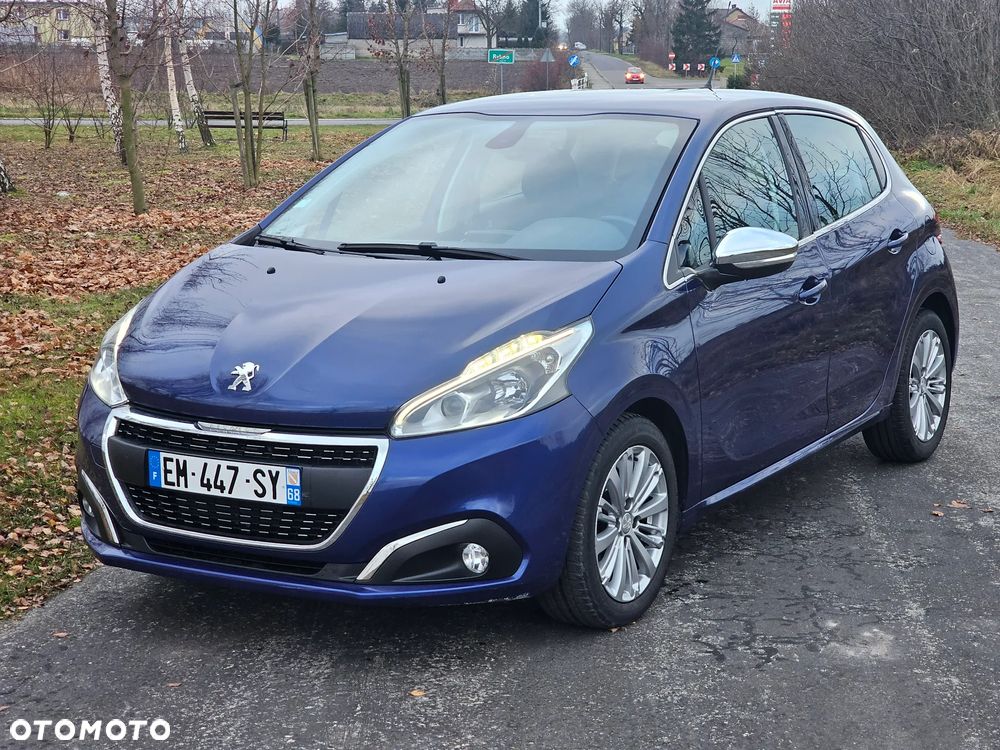 Peugeot 208 PureTech 82 Allure - 1