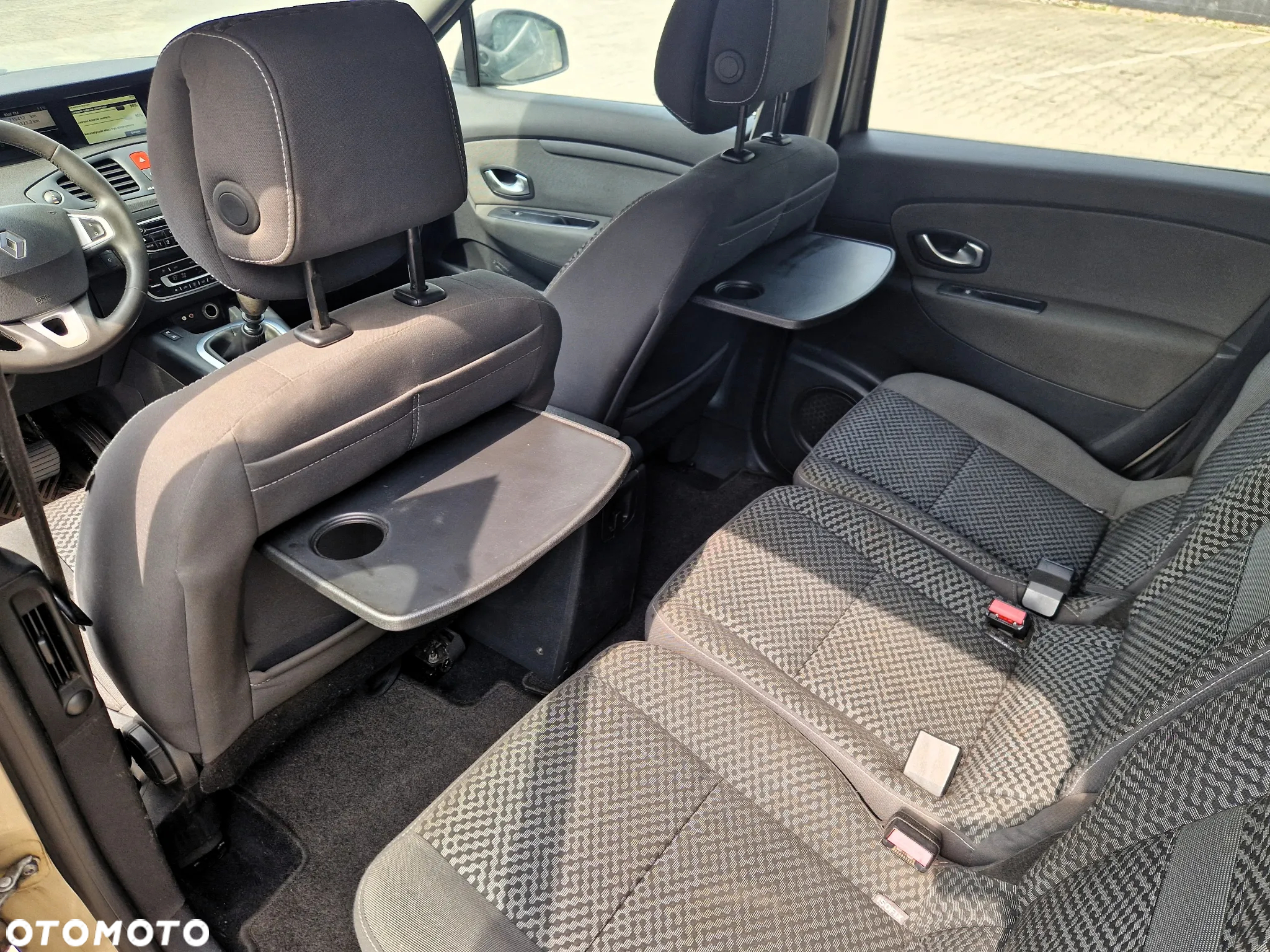 Renault Scenic - 11