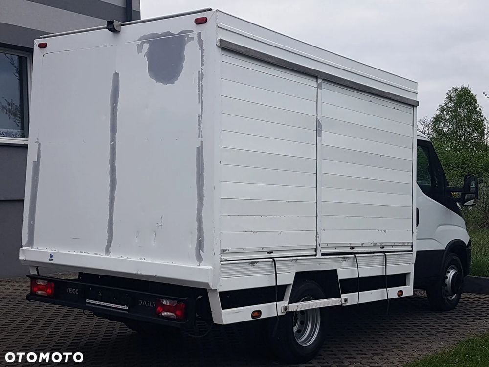 Iveco 70C18 KONTENER ROLETY BOK DO TRANSPORTU WODY 3,23x2,21x1,86 KLIMA DMC 7000KG RAMA PODWOZIE - 4