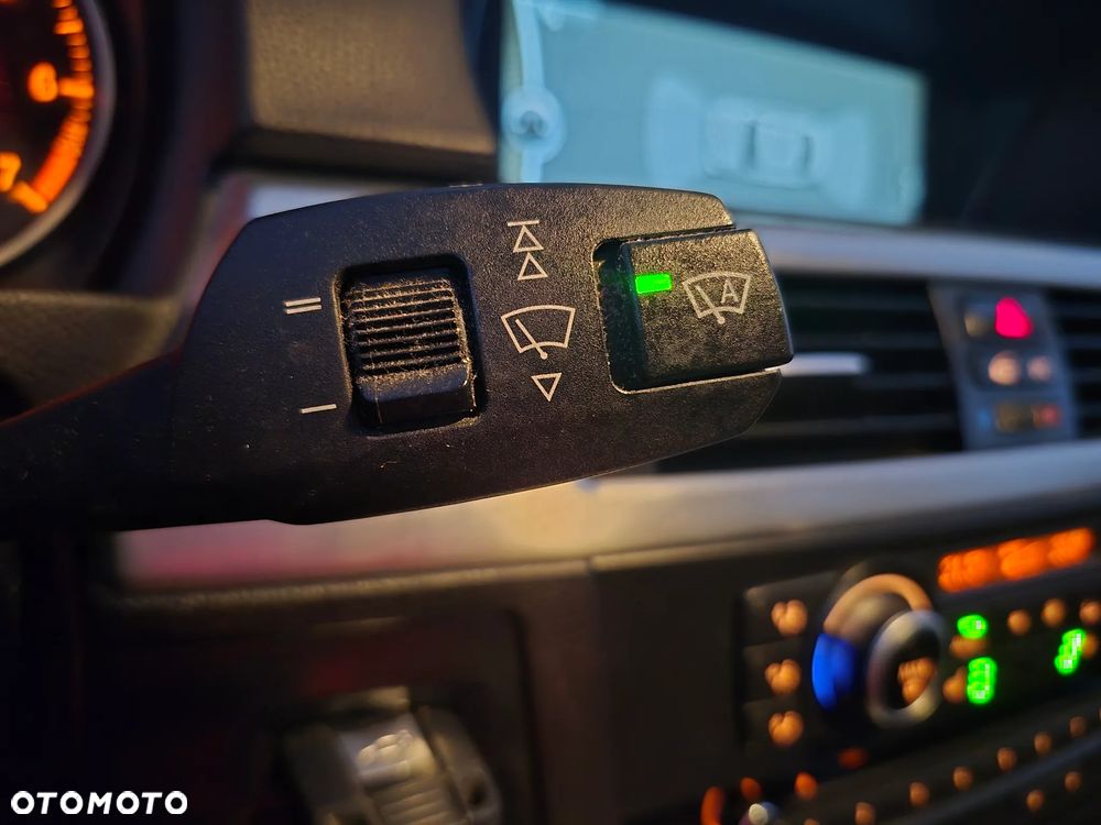 BMW Seria 3 318i Edition Exclusive - 10