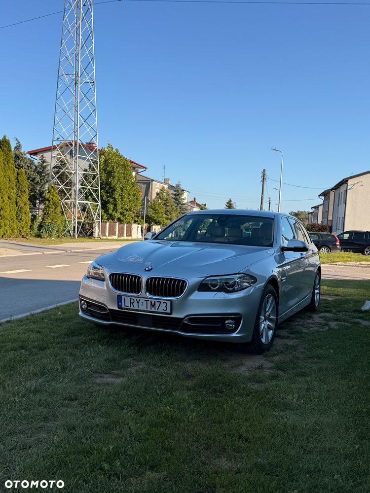 BMW Seria 5 528i xDrive Sport-Aut Luxury Line - 1