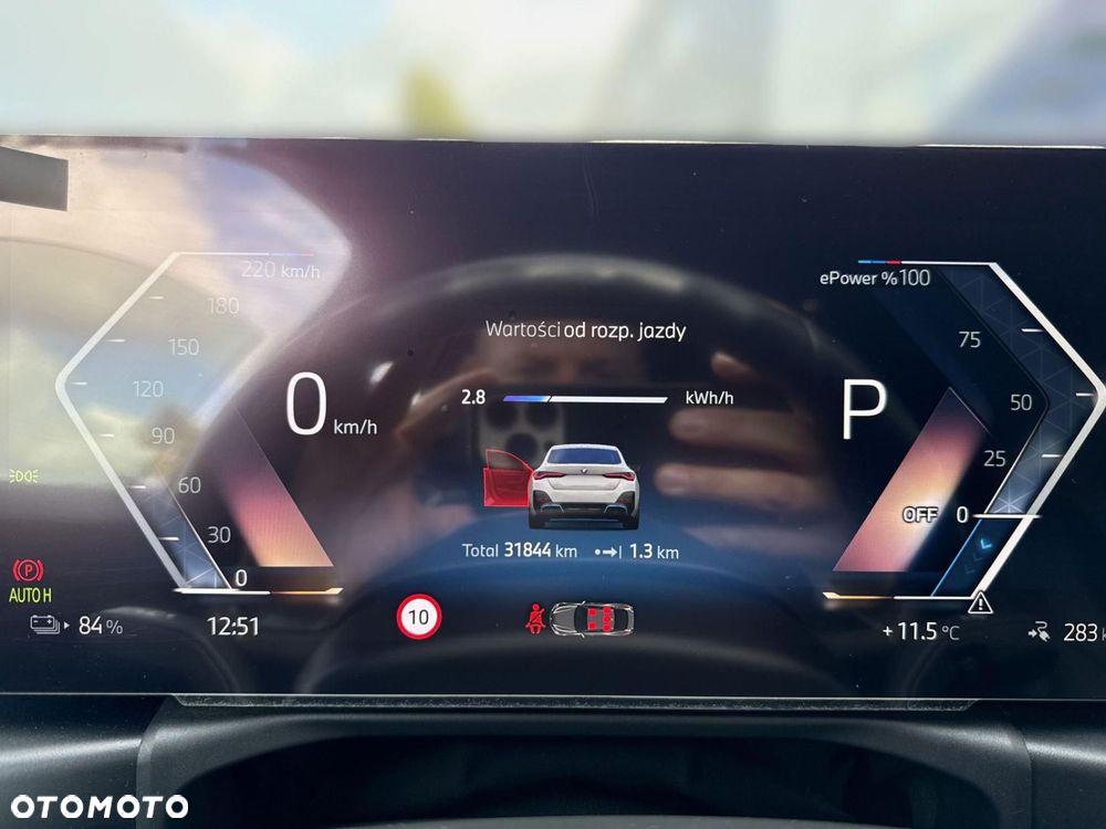 BMW i4 - 24