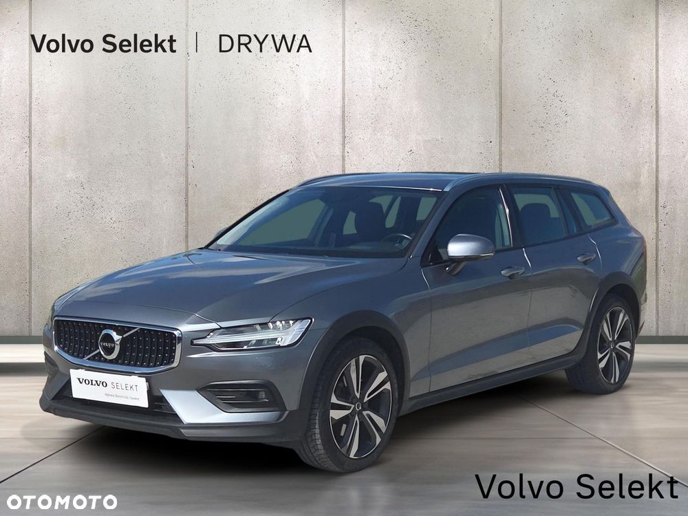 Volvo V60 Cross Country - 1