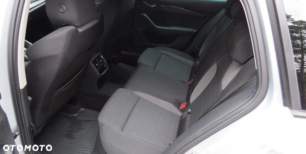 Skoda Octavia 2.0 TDI Ambition DSG - 16