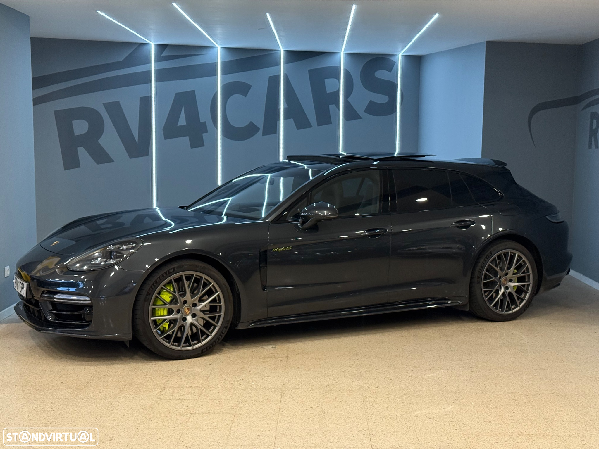 Porsche Panamera Sport Turismo 4S E-Hybrid - 2
