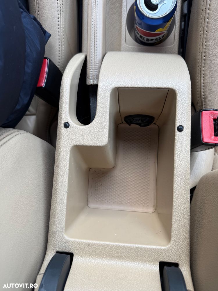 Volkswagen Golf 1.9 TDI DSG Individual - 13