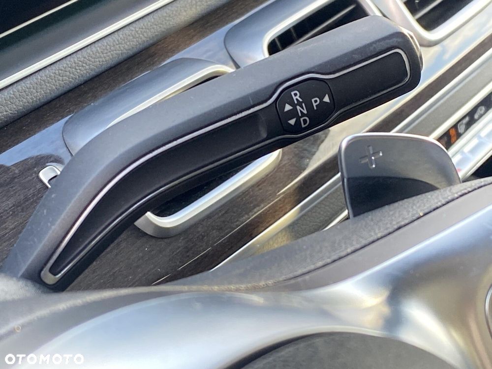 Mercedes-Benz GLS - 16