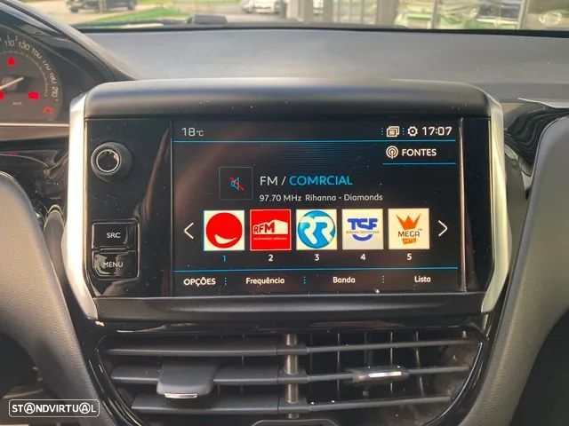 Peugeot 208 1.5 BlueHDi Signature - 20