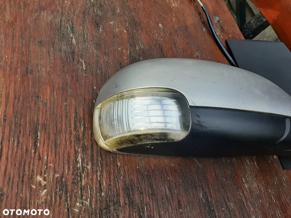 lusterko prawe VW Touran 6pin LA7W Europa - 3