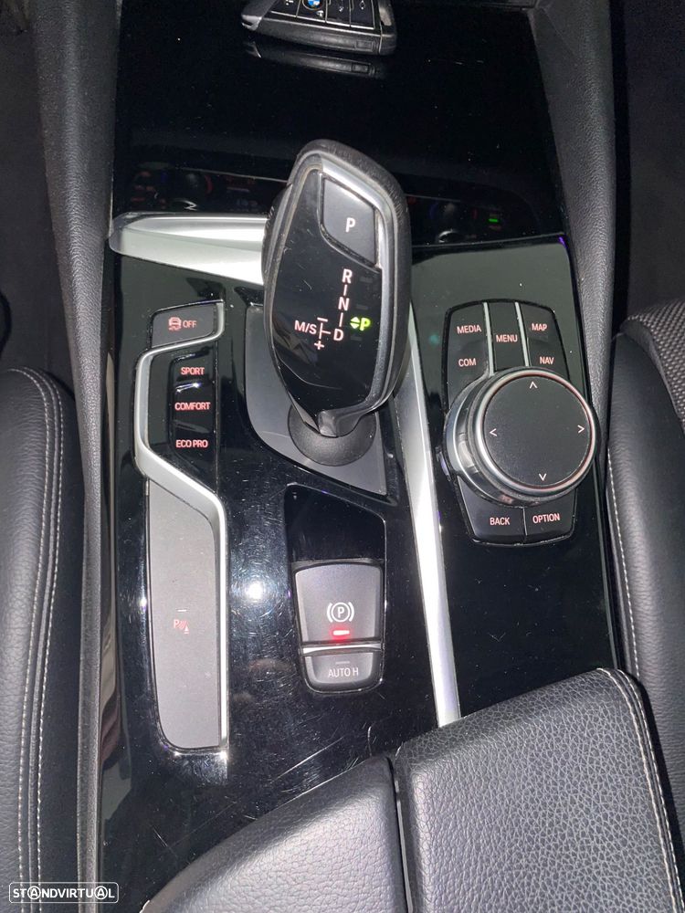 BMW 520 d Aut. Sport Line - 7