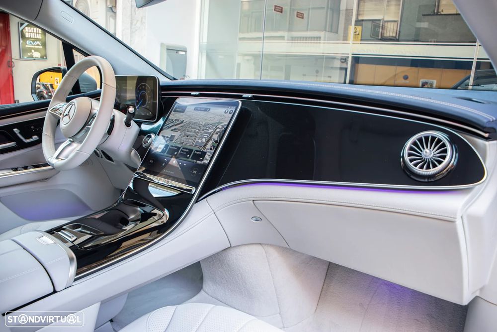 Mercedes-Benz EQE SUV 350+ - 38