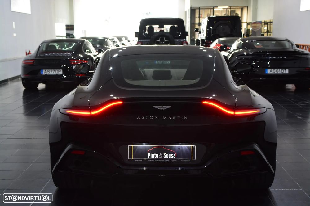 Aston Martin Vantage Coupe V8 - 16