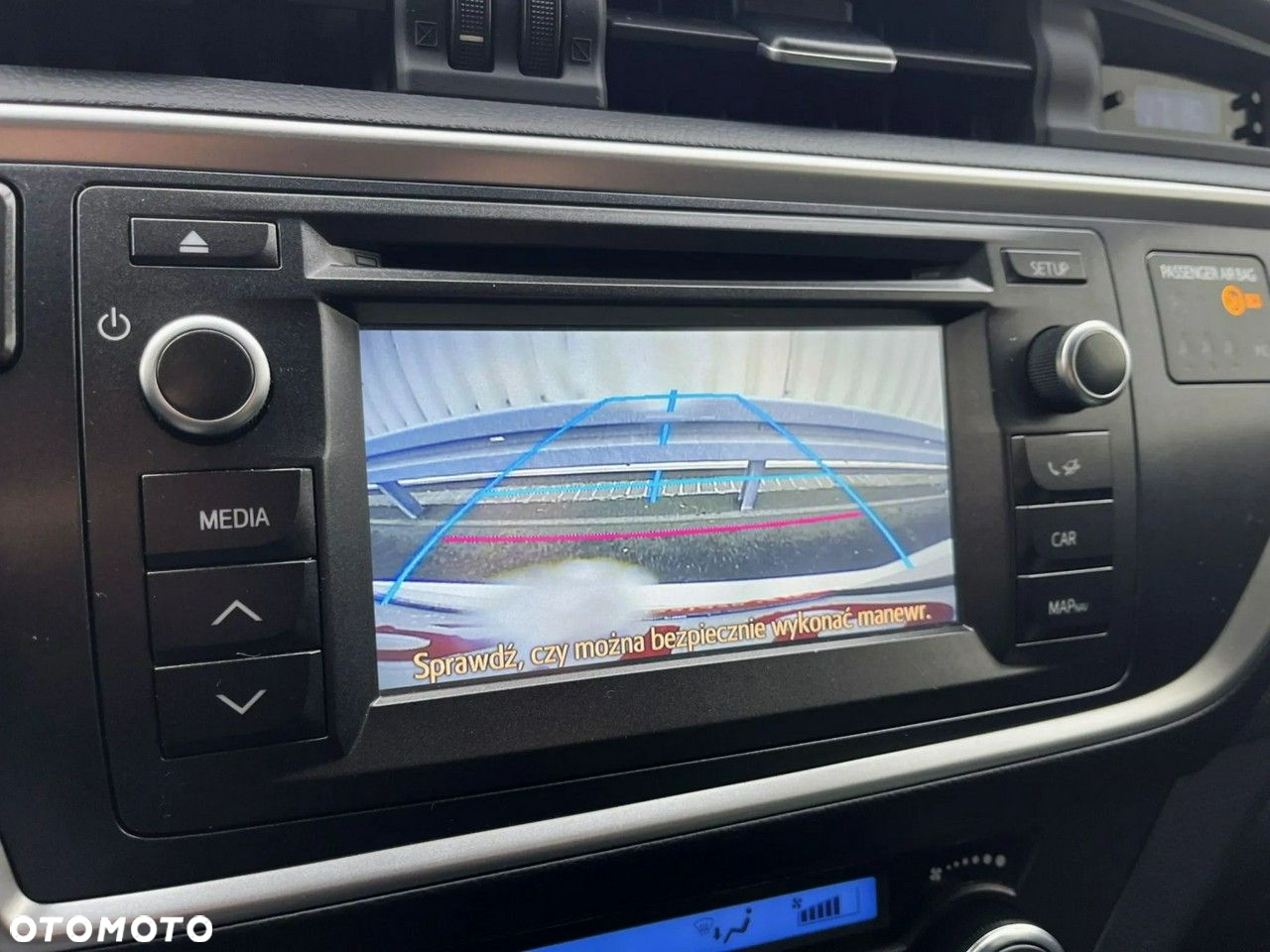 Toyota Auris - 21