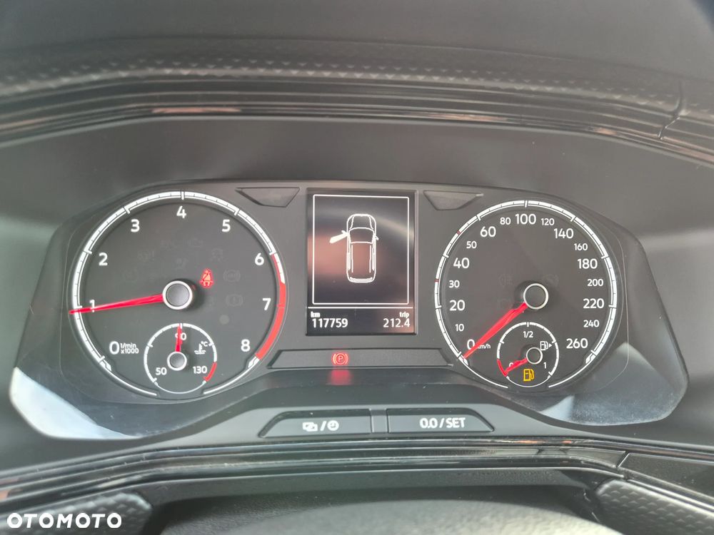 Volkswagen T-Cross - 21
