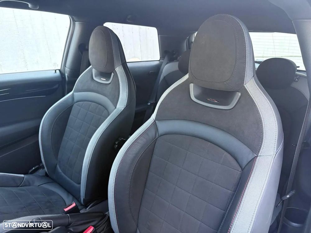 MINI 3 Portas John Cooper Works Auto Desportiva - 31