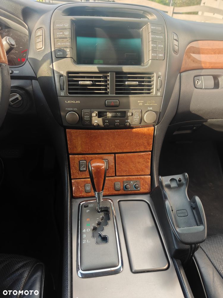 Lexus LS Standard - 20