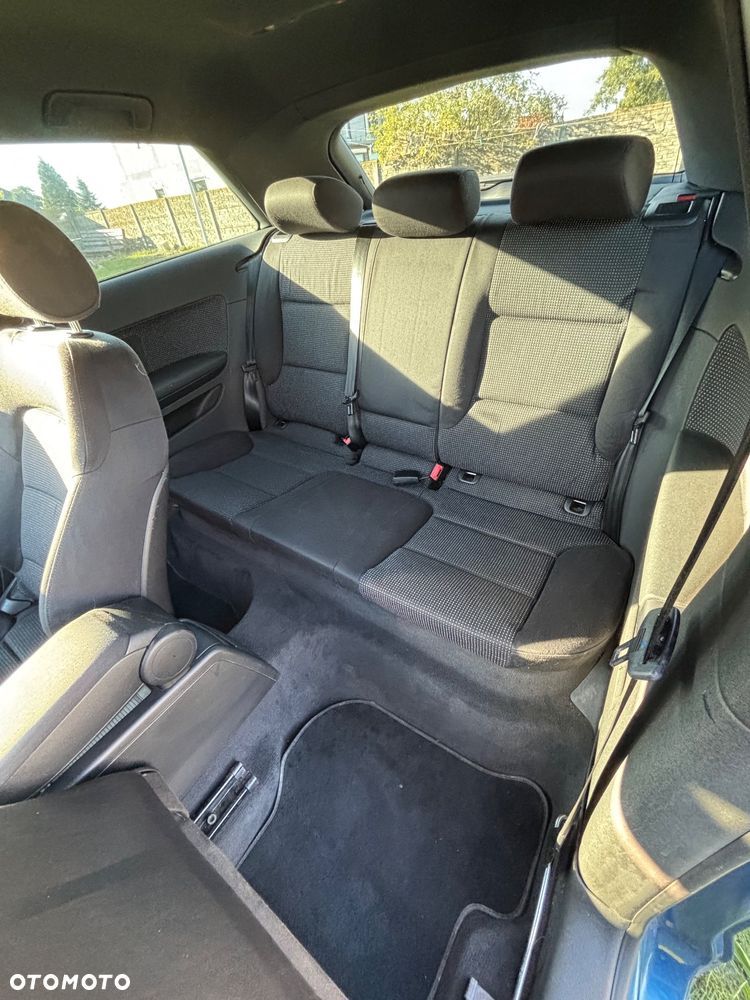 Audi A3 3-drzwiowe 2.0 FSI Ambiente - 11