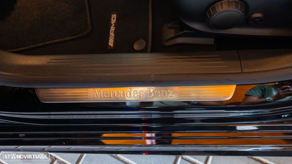 Mercedes-Benz A 250 Limousine e AMG Line - 13